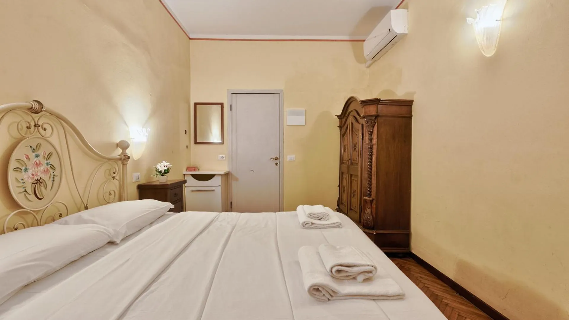 Joy Rialto Rooms Venecia 0*,  Italia